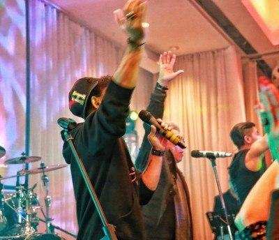 دانلود آهنگ بلک کتس جنون